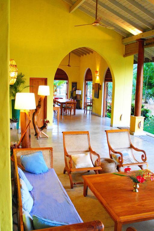 Khomba Beach House Alankuda Exterior foto