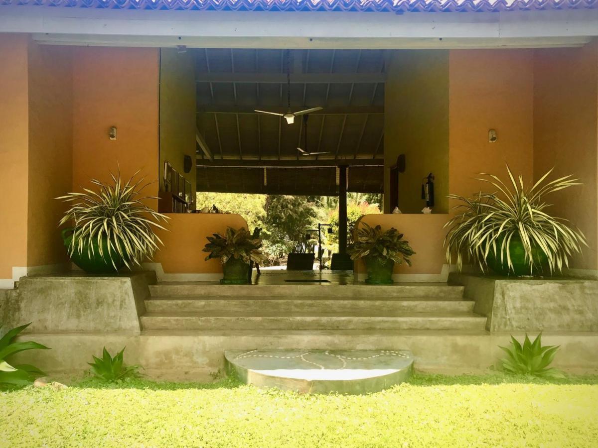 Khomba Beach House Alankuda Exterior foto
