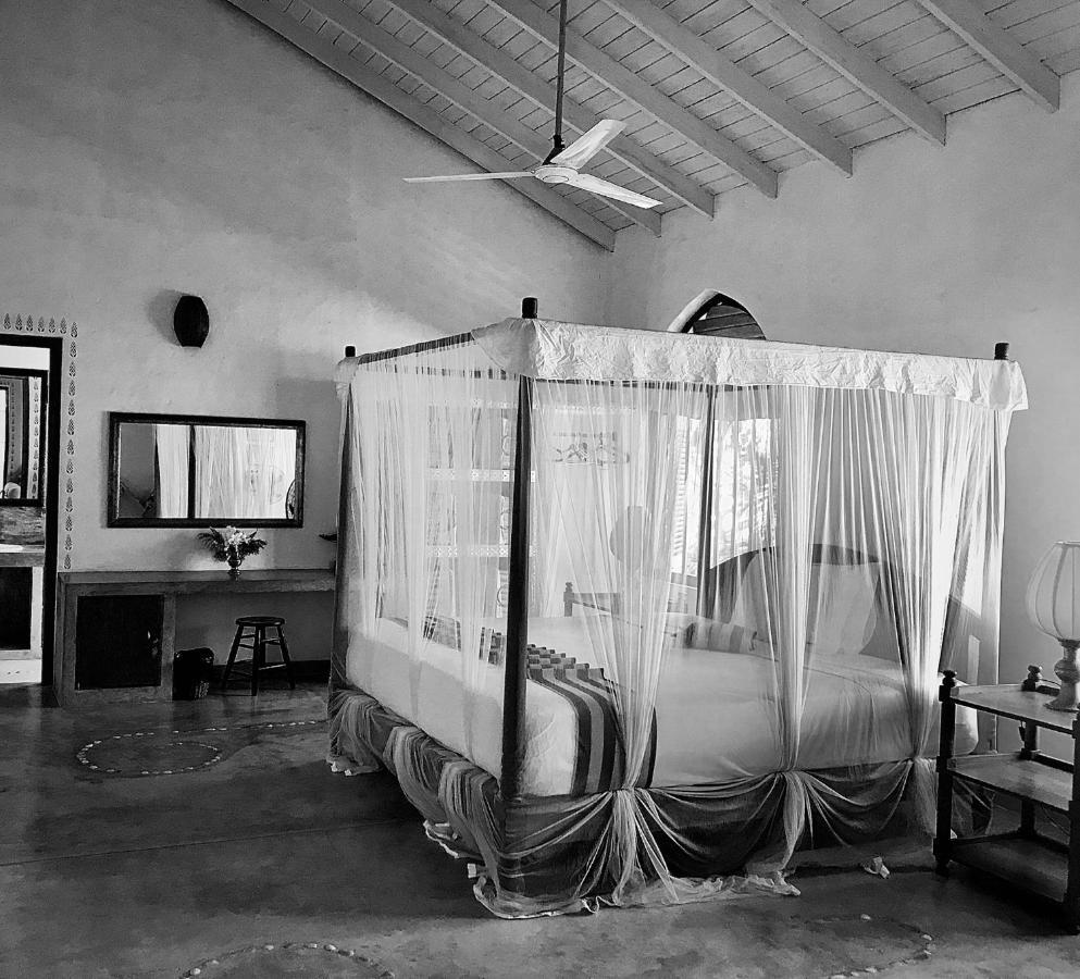 Khomba Beach House Alankuda Exterior foto